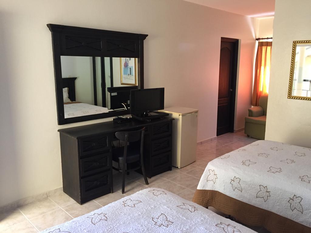 סן פרנסיסקו דה מקוריס Hotel Las Caobas מראה חיצוני תמונה